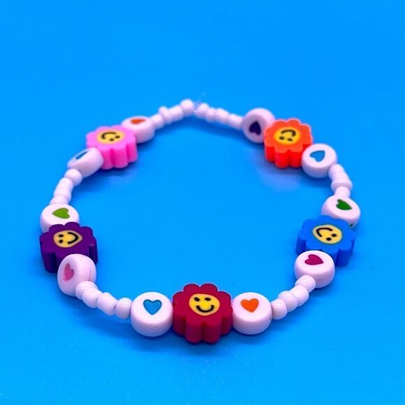 NWT Y2K Bracelets <3 :) Stretchy Beaded Bracelet - Picture 3 of 3